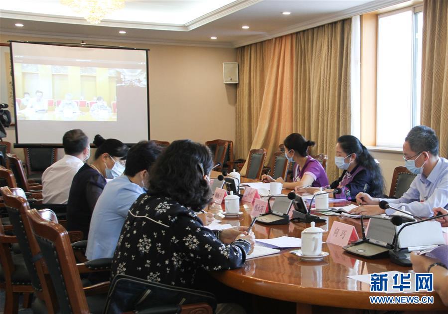 (新华全媒头条·两会特别报道·图文互动)(7)凝聚起决战决胜的人民伟力——2020年全国两会巡礼
